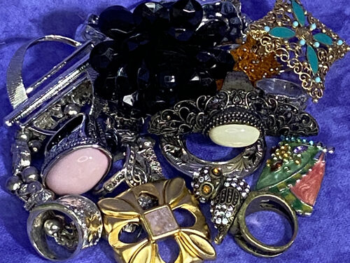 Various Pre-loved Jewelry Store