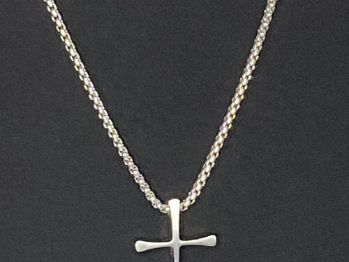 Pre-loved SS chain with cross pendant