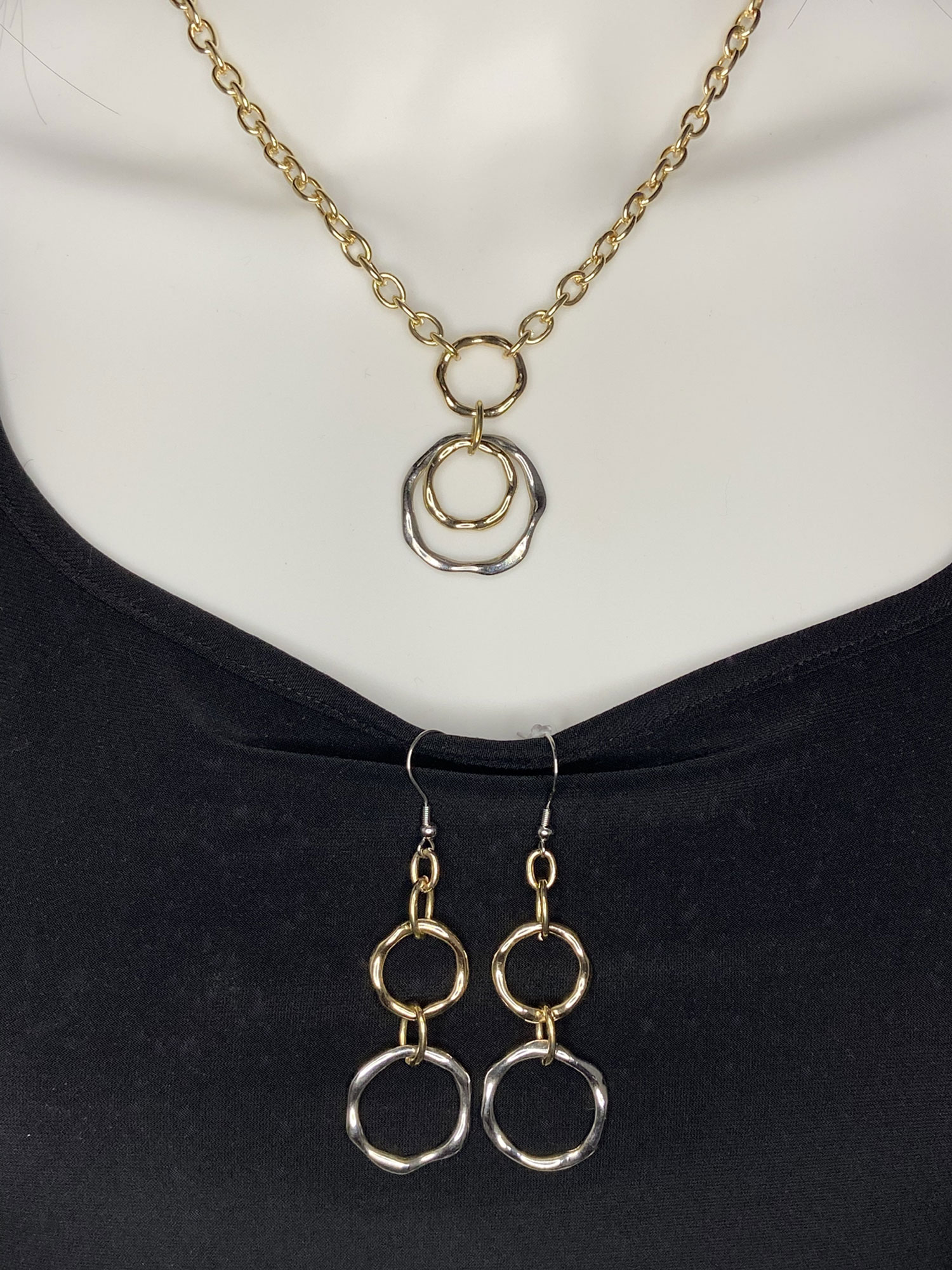 ND chunky chain gold & silver pendent set