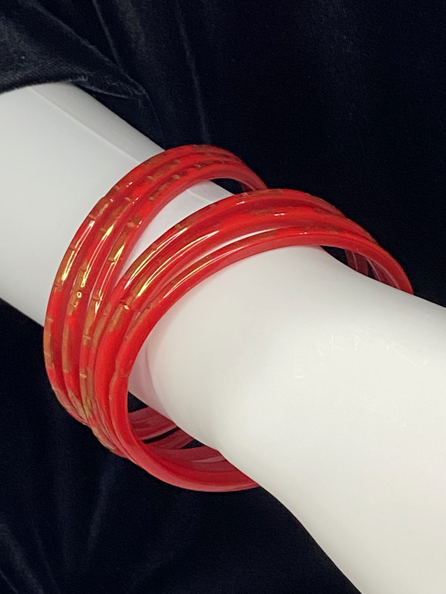 Pre-loved set of 6 red glass bangles