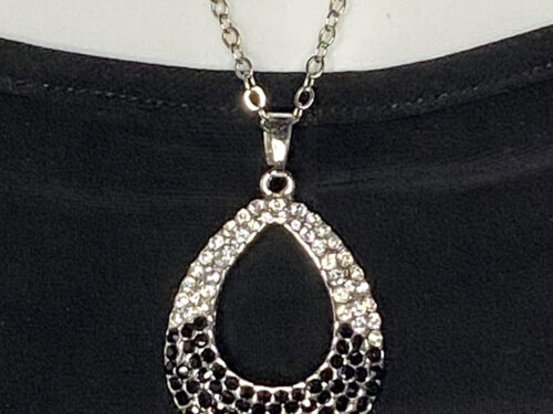 Pre-loved rhinestone pendant necklace