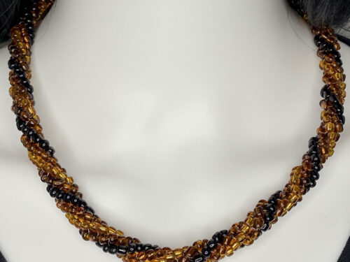 Pre-loved 3-tone seed bead torsade