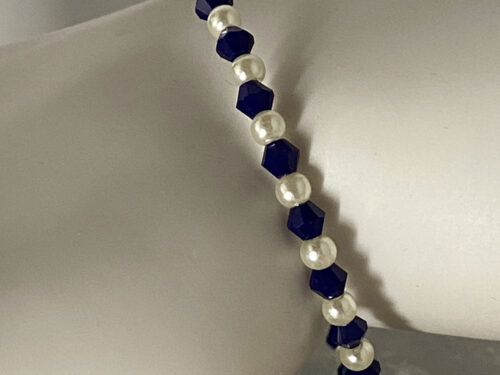 ND Memory wire blue/pearl beaded layering bracelet