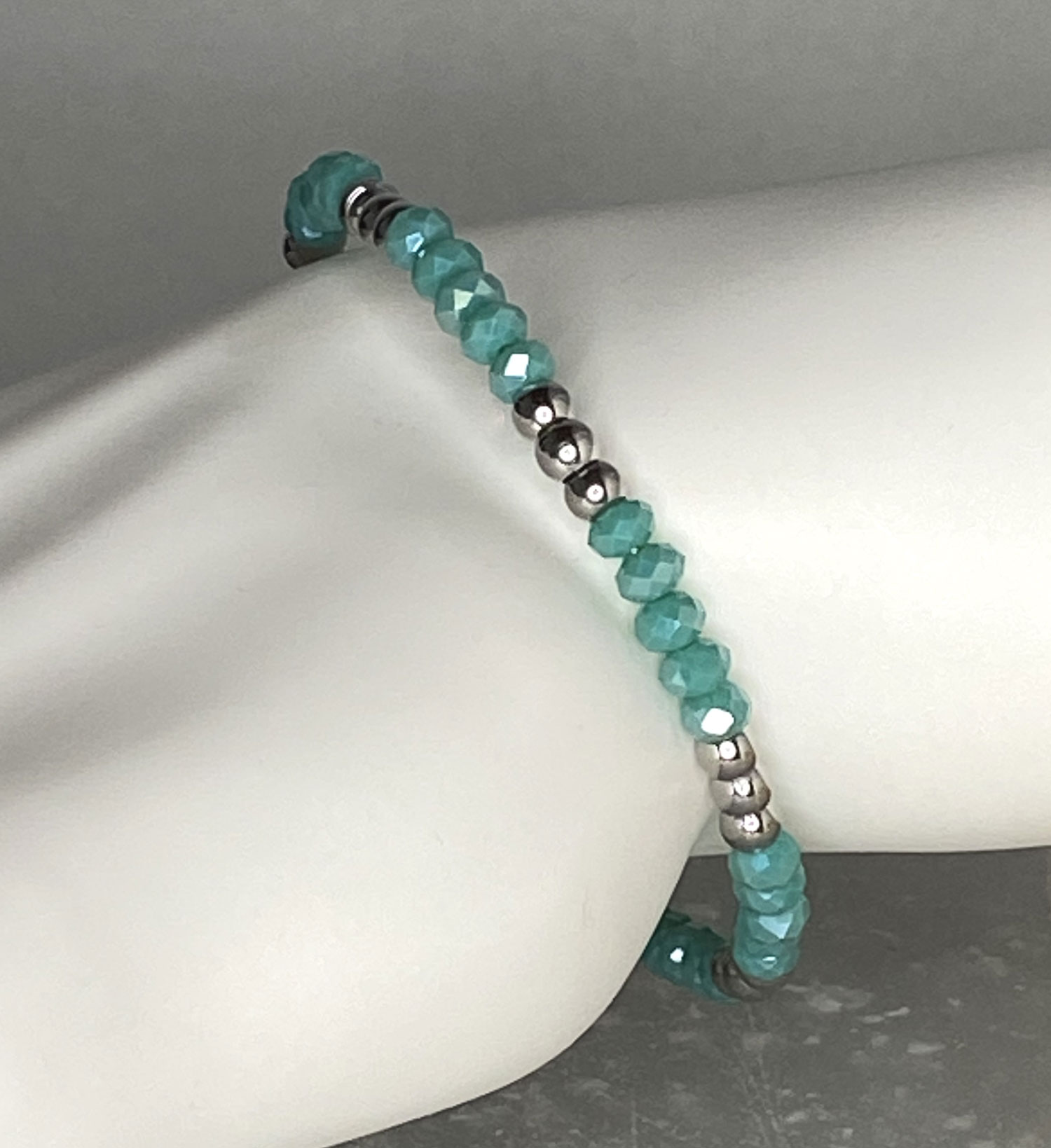 ND Memory wire turquoise beaded layering bracelet