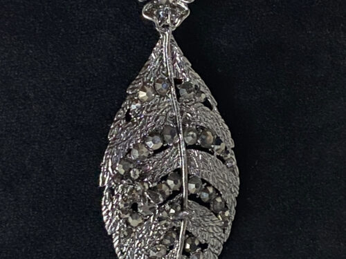 Pre-loved Marcasite leaf pendant necklace