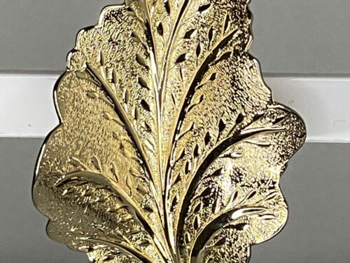 Vintage Gold tone scarf clip