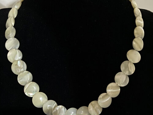 Vintage MOP shell choker necklace