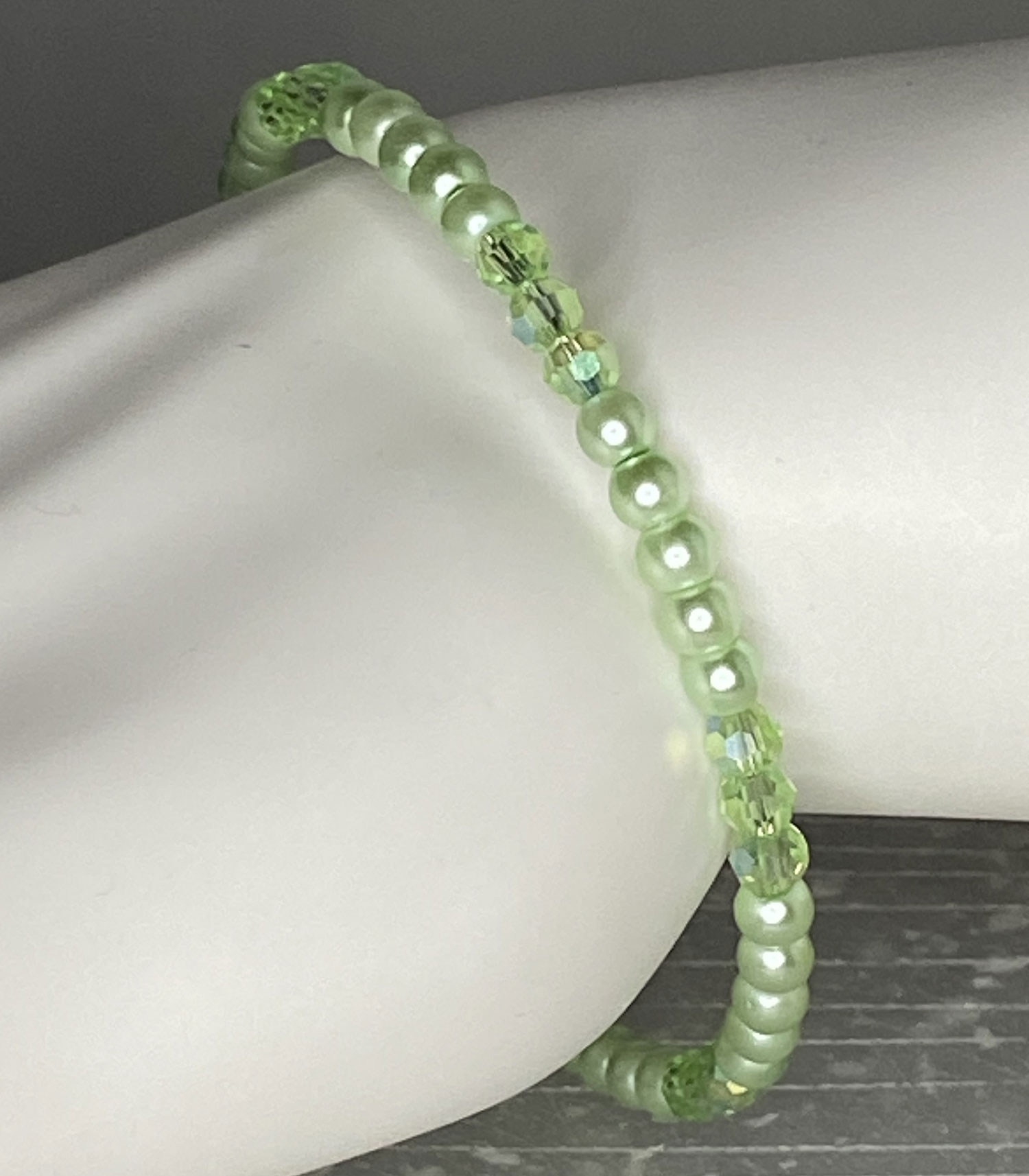 ND Memory wire green pearl layering bracelet M/L