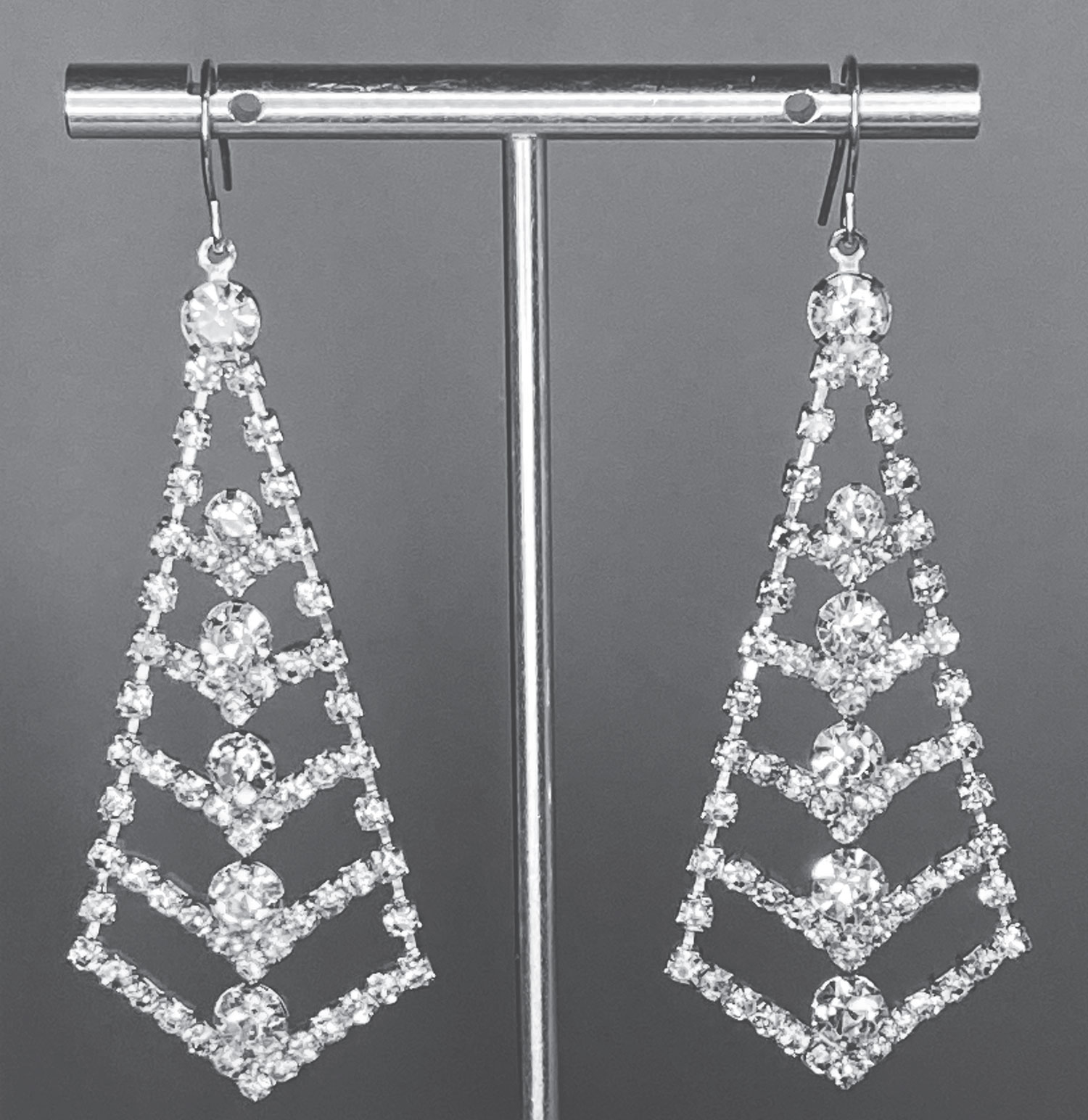Pre-loved Silver tone rhinestone chandelier earrings
