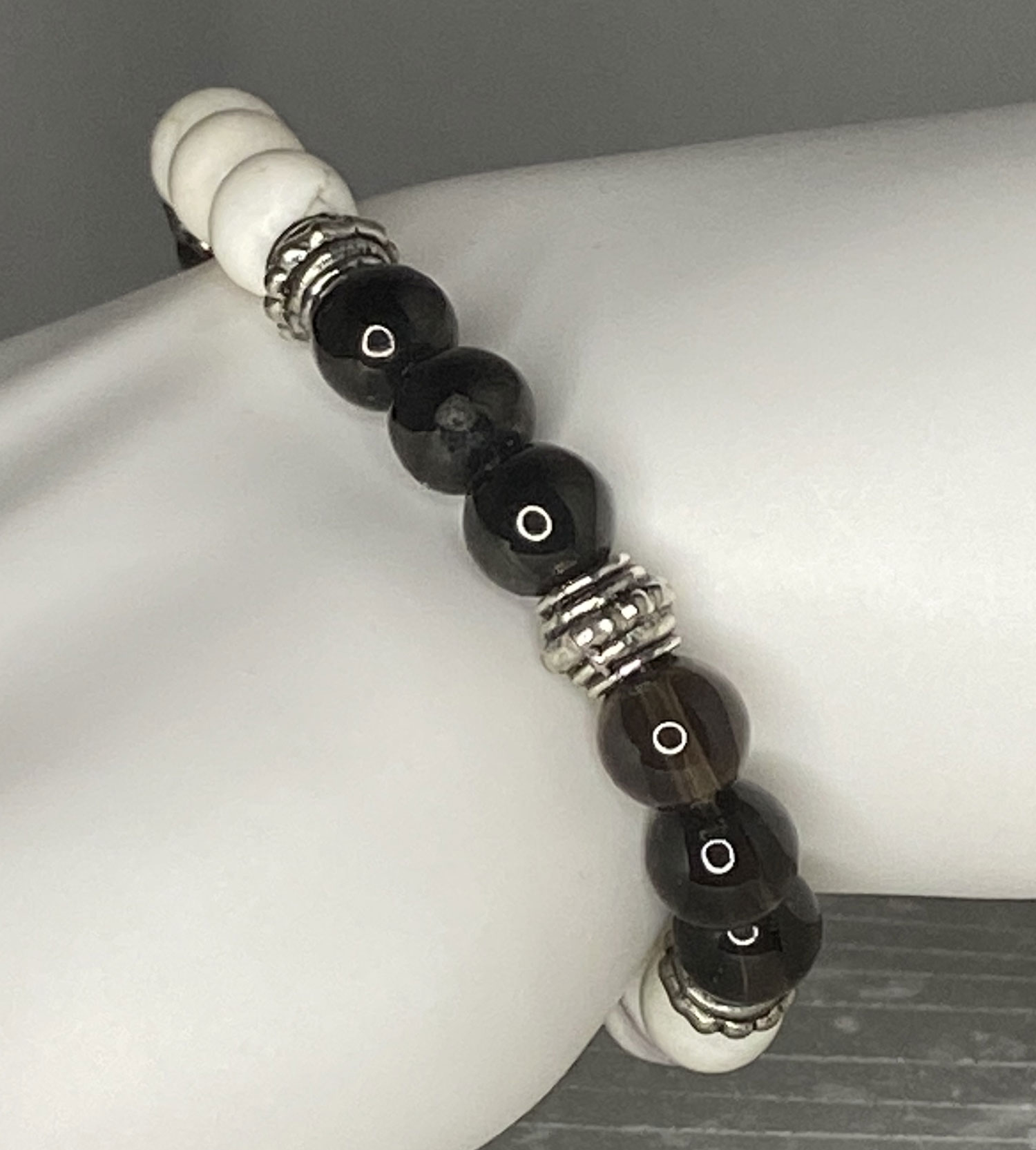 Pre-loved Smoky quartz and howlite healing bracelet S/M