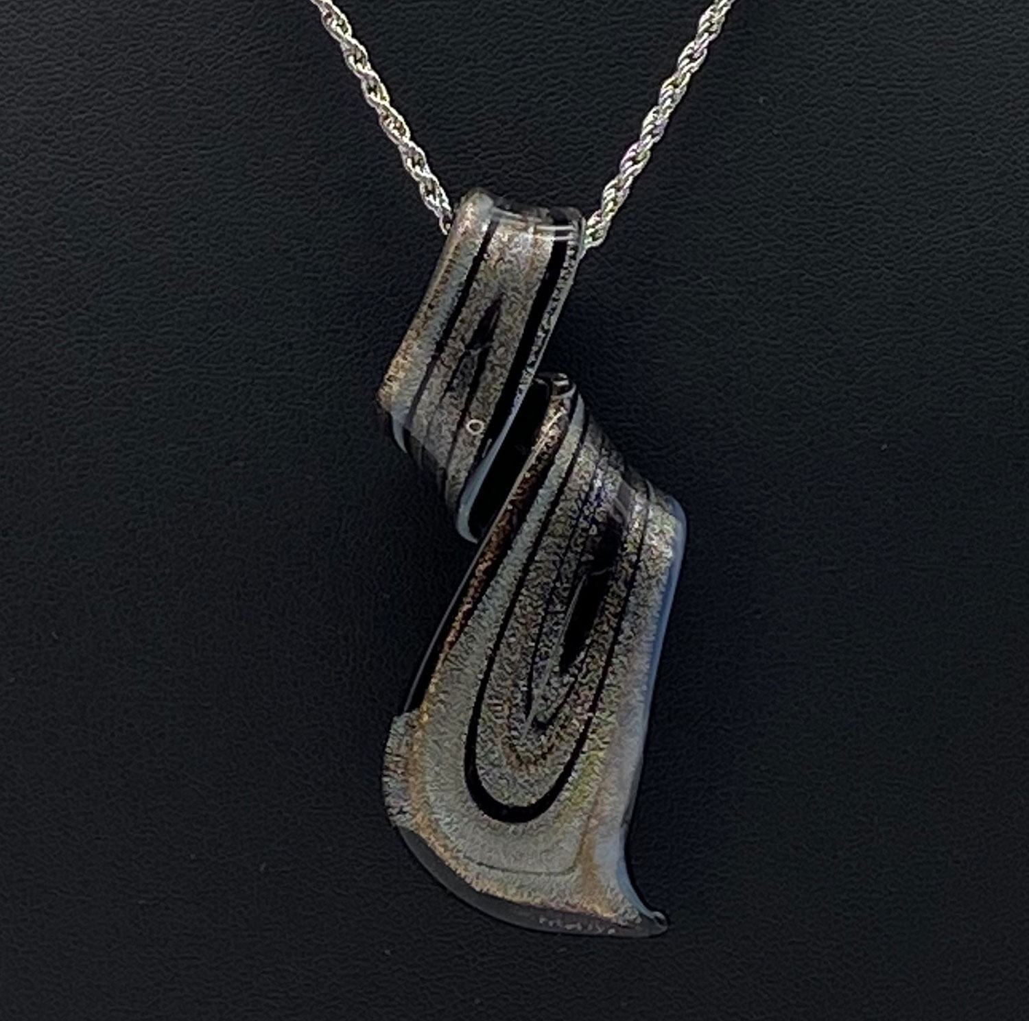 Pre-loved Spiral artisan glass pendant