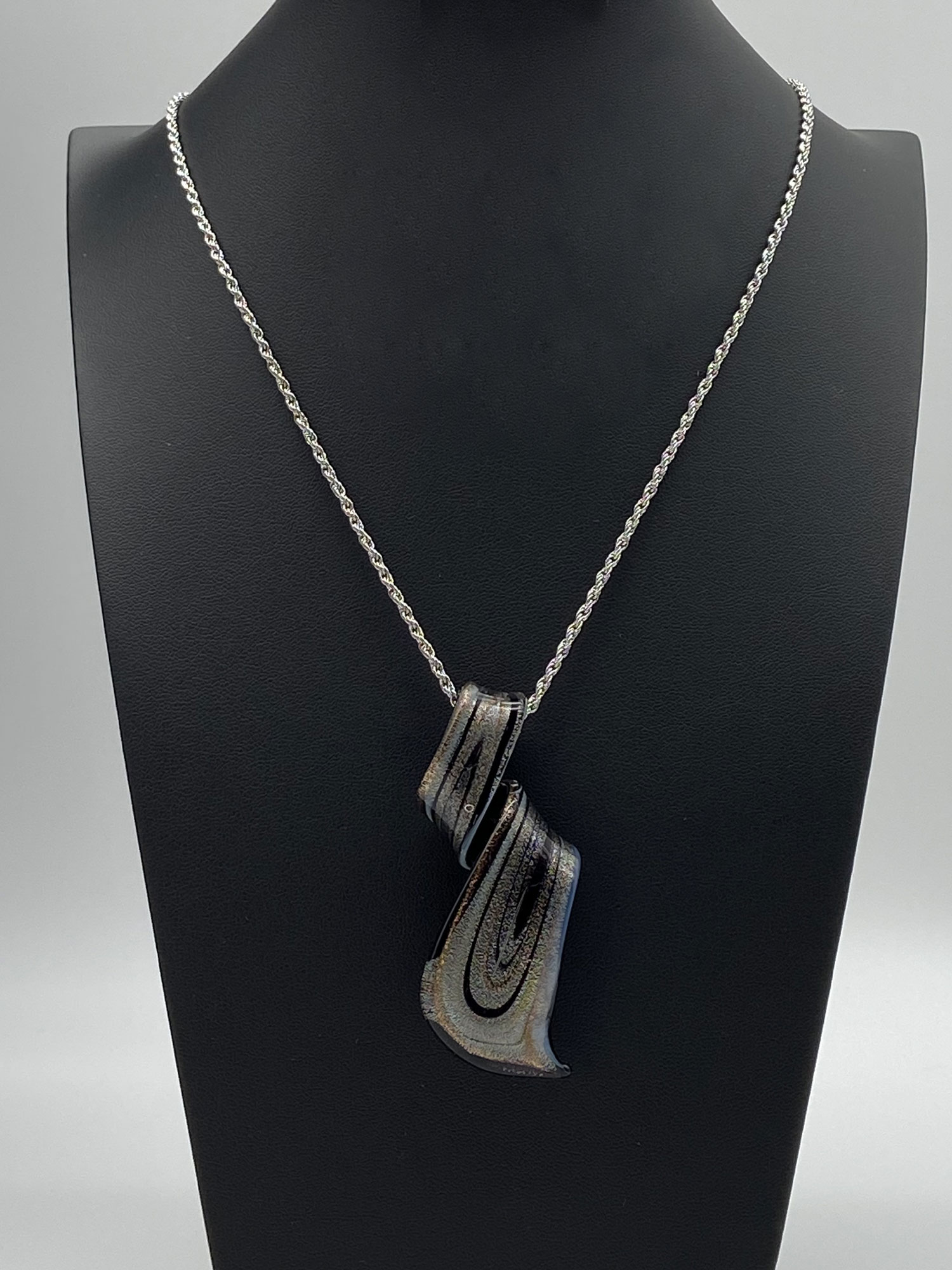 Pre-loved Spiral artisan glass pendant - Image 2