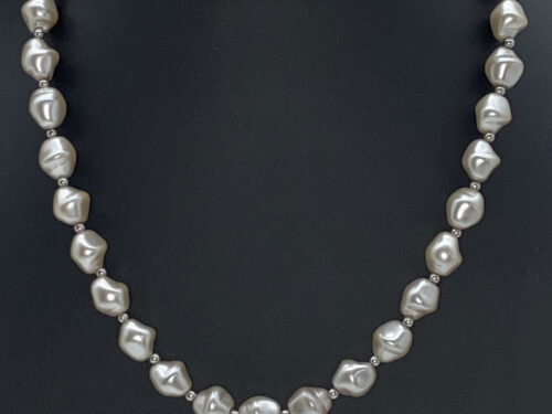 Pre-loved Faux baroque pearl necklace