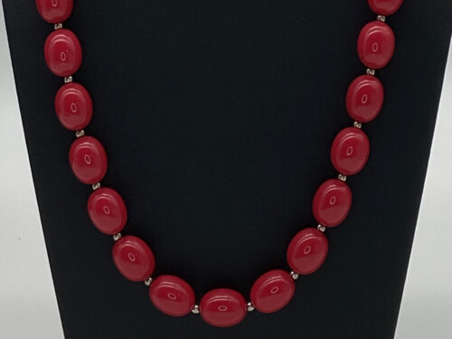 Vintage Red plastic oval beaded necklace