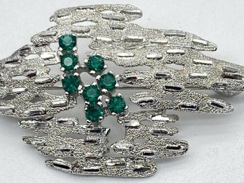 Vintage 925 Sterling silver and green rhinestone brooch