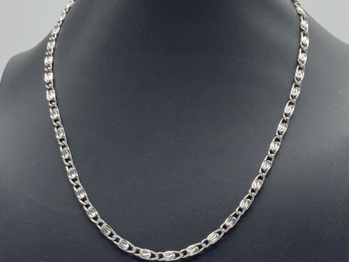 Silver-tone vintage-style S-link scroll chain necklace with lobster clasp and extender