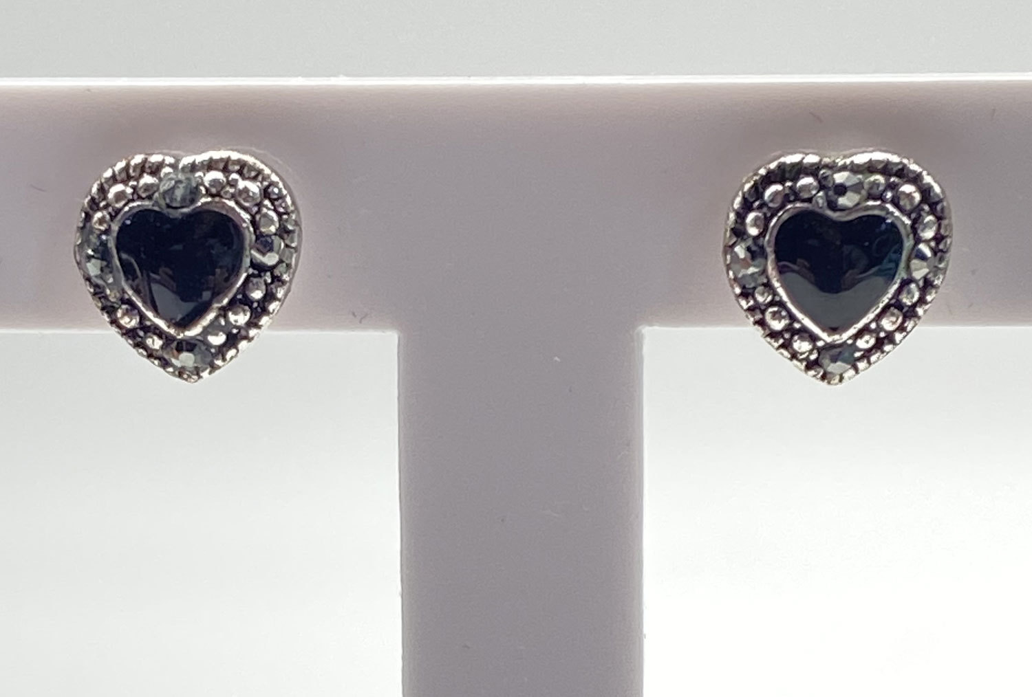 Pre-owned silver-tone black enameled heart post earrings