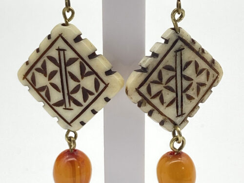 Pre-owned cream acrylic square and amber glass bead dangle earrings with brass-tone accents