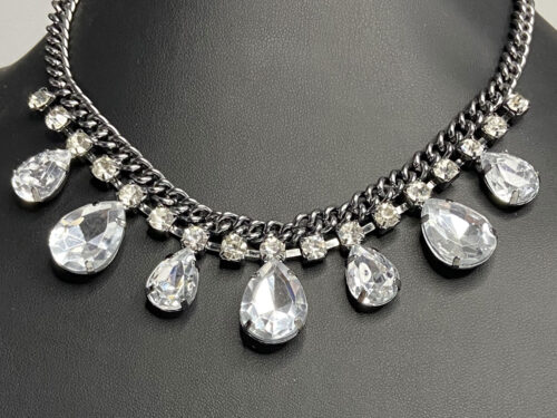 Pre-owned gunmetal-tone clear rhinestone bib necklace with large teardrop rhinestone drops