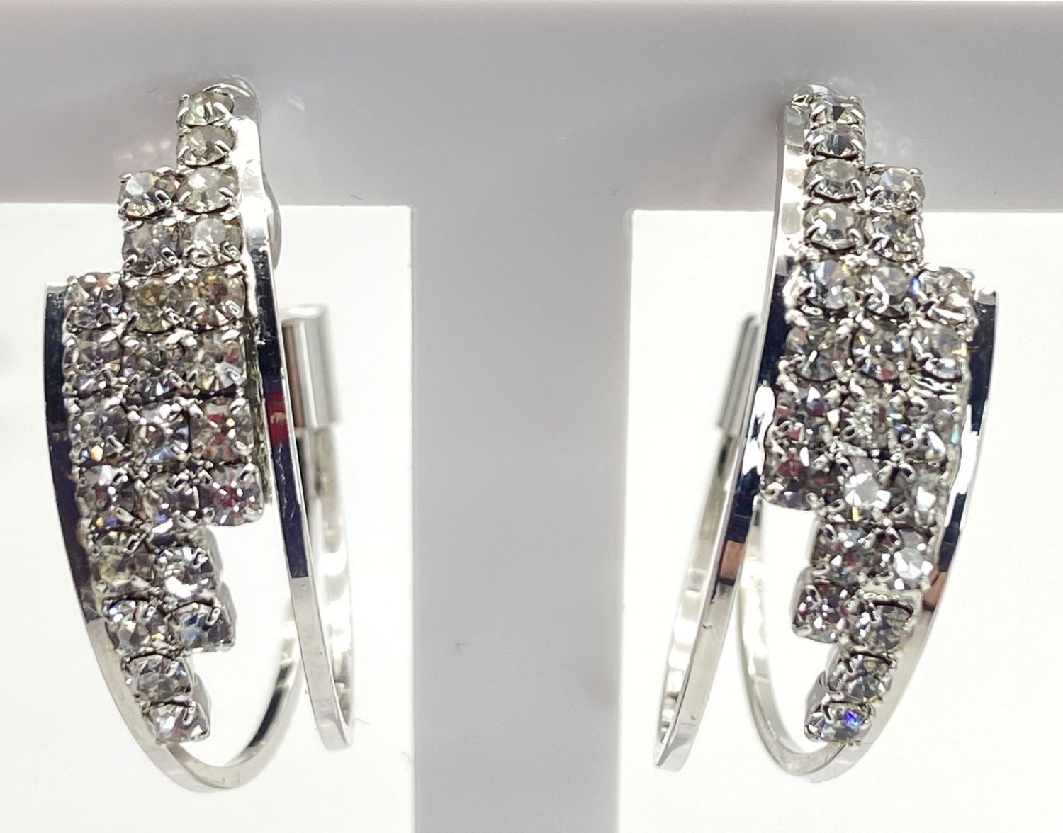 Pre-owned rhodium-plated silver-tone rhinestone offset double hoop post earrings