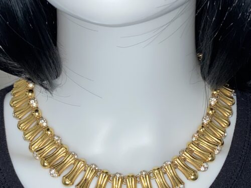 Pre-owned signed Oscar de la Renta gold-tone rhinestone necklace measuring 15 inches