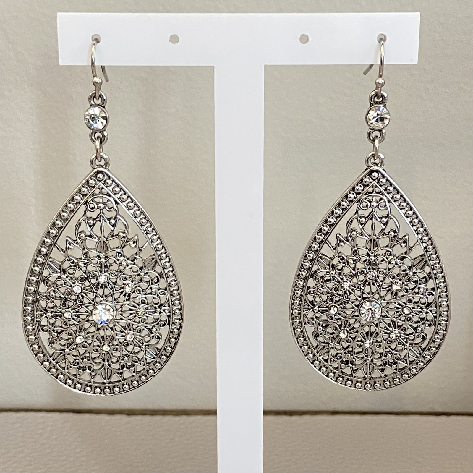 Pre-Owned silver tone filigree rhinestone teardrop earrings