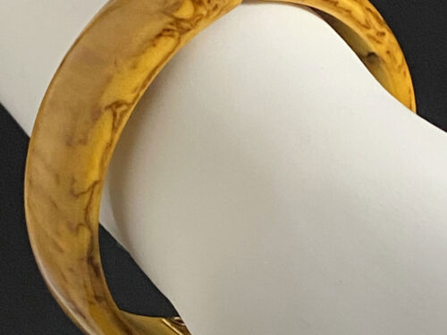 Vintage butterscotch and brown marbled Bakelite hinged clamper bracelet